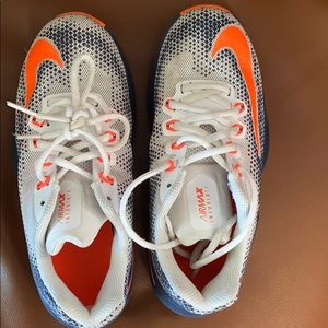 Nike Airmax Infuriate Size 4